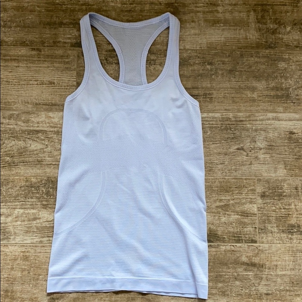 Lululemon tank size 4